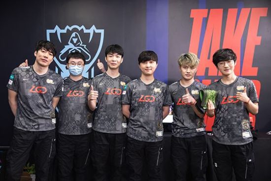 LPL决赛前瞻：WBG与JDG的巅峰对决